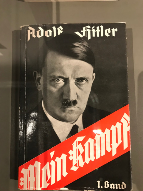 ヒトラーの著書、我が闘争
