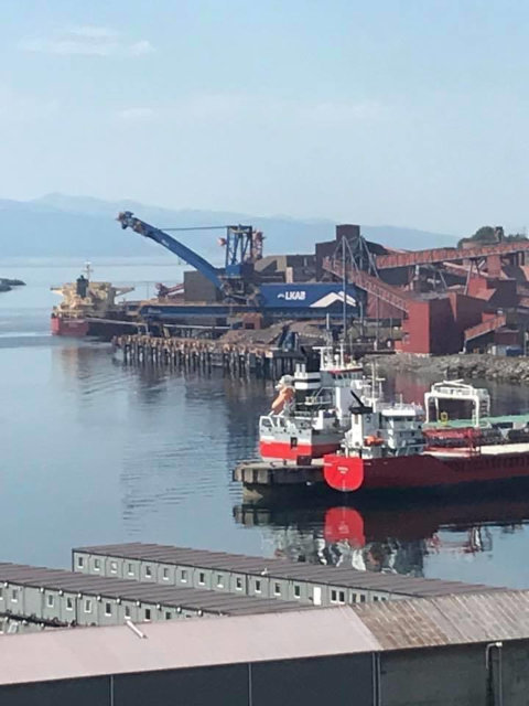 鉄鉱石を輸出するナルヴィク港