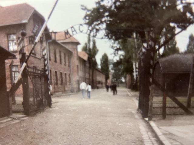 2001年9月11日のアウシュビッツ強制収容所
