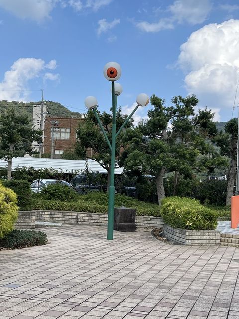 森高さんも訪れた目玉のおやじの街灯