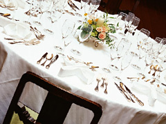 披露宴のテーブル